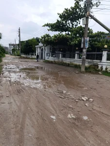 An Appeal to Repair the Waterlogged and Damaged Road near Sagufta Central Jame Mosque
